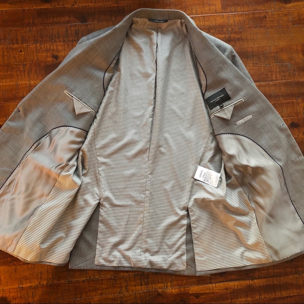 Men’s Banana Republic suit jacket - Picture 4 of 4